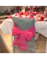 Kit housses de chaises grises et noeuds fuchsia - x10