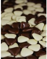 Dragées petits coeurs - chocolat / ivoire