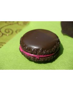 Macaron Bicolore - Chocolat/Fuchsia